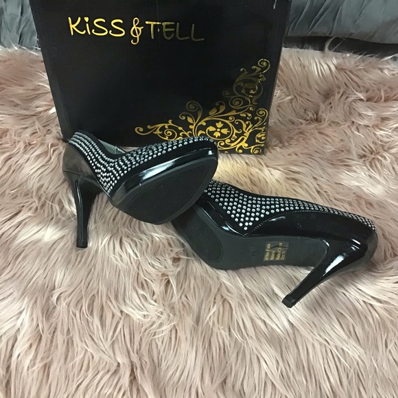 Black Rhinestone High Heel Pumps - Picture 6 of 8